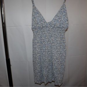 Cute daisy floral dress